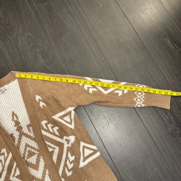 Ruby Moon - Patterned Cardigan - Picture 4 of 7